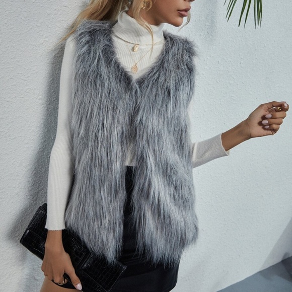 grey fall open front vegan fur vest - Picture 3 of 9